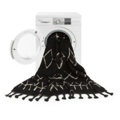 Tapis Lavable Noir Motifs Géometriques Blanc Berbere Lorena Canals 140x200 11 Tapis Lavable Noir Motifs Géometriques Blanc Berbere Lorena Canals 140x200 -GribouilleTa Chambre Soldes Magasin file 2170