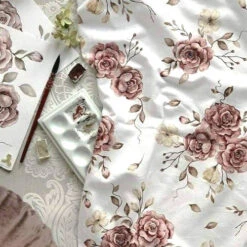 Toile De Lit Maison Ou Cabane Floral Aquarelle