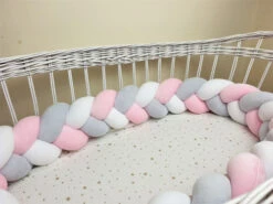 Tour De Lit Tressé 3 Grains Velours Rose Poudré Gris Et Blanc