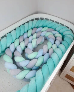 Tour De Lit Tressé 3 Grains Velours Mint Babyblue Et Gris