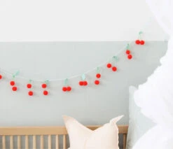 Jolie Guirlande De Cerises