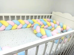 Tour De Lit Tressé 3 Grains Velours Jaune Babyblue Et Rose Poudré